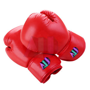 Guantes de Boxeo de Cuero con Logotipo y Diseño Personalizados - Profesionales, Resistentes, Absorbentes de Humedad y Transpirables - Product Image 3