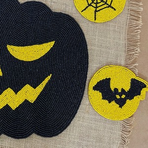 Manteles Individuales Decorativos de Lujo Hechos a Mano con Cuentas Florales Modernas para Celebraciones, Bodas, Decoración de Mesa de Comedor - Product Image 1