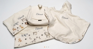 Set Personalizzato di Salviette e Asciugamani per Neonati in Cotone con Stampa Animale e Ricamo Nome, Regalo per Neonati 0-15 Mesi - Product Image 1
