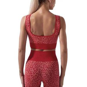Ensemble de yoga pour femmes au design personnalisé, sans couture, respirant, séchage rapide, 2 pièces, soutien-gorge et leggings, ensemble de sport uni imprimé par sublimation - Product Image 2