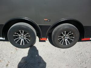 Remorque fermée de qualité supérieure 8,5x20, côtés hauts de 42 pouces, pneus 14 plis + pneu de secours 14 plis inclus à vendre - Product Image 4