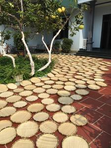 Plateau rond en bambou Eco-Friend panier de vannage plat produits faits à la main article de décoration d'intérieur de la ferme Vigi - Product Image 6