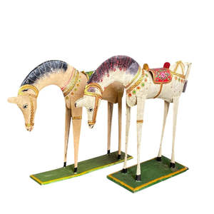 Producto de Arte Metálico: Caballo Pintado a Mano en Hierro - Product Image 1