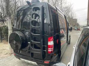 Fourgonnette de passagers Sprinter d'occasion 2023-2024, toit haut, bon état, moteur diesel/essence, conduite à gauche, cuir, transmission automatique, Euro V - Product Image 6