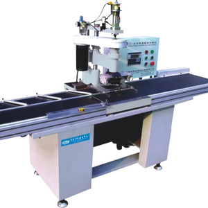 Découpeuse automatique <span class=keywords><strong>de</strong></span> disque en <span class=keywords><strong>verre</strong></span> pour l'<span class=keywords><strong>usine</strong></span> en <span class=keywords><strong>verre</strong></span> <span class=keywords><strong>de</strong></span> chaîne <span class=keywords><strong>de</strong></span> production <span class=keywords><strong>de</strong></span> couvercle - Product Image 1