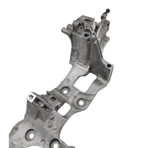Support de pompe à carburant SKODA Kodiaq Série 05L903143 DBGA, DBGC, DFGA, DTSB Diesel 2000 (17>) - Product Image 3
