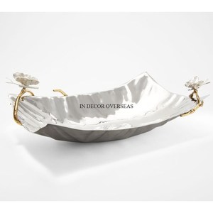 ถาดเสิร์ฟผลไม้ & ขนมหวานโลหะขัดเงาสีเงินดีไซน์เฉพาะลายดอกไม้ - Product Image 1