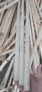 Gran cantidad de barras de madera cuadradas y redondas secas de diseño de patrón de palo de Vietnam para muebles de producción agrícola - Product Image 3