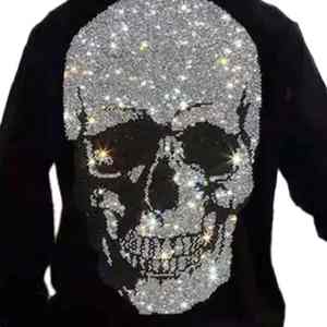 Sweat à capuche personnalisé avec strass, design glacé, doux et chaud en polaire, élégant, confortable pour l'hiver, mode urbaine, vêtement scintillant de qualité supérieure - Product Image 2