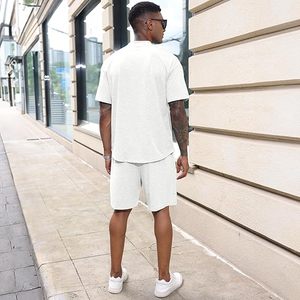 Conjunto de 2 piezas de camisa y pantalones cortos de verano transpirables de gran tamaño estilo holgado estampado - Product Image 6