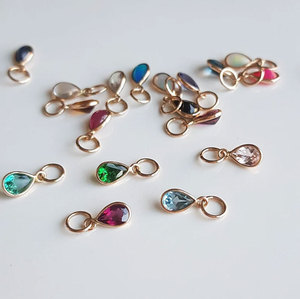 Colgante de Plata de Ley Hecho a Mano con Ópalo para Compromiso o Boda, 8x10mm, Forma de Pera, Engaste de Bisel, Chapado en Rodio, de Lujo - Product Image 2