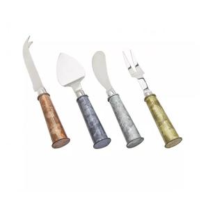 Ensemble de trois couverts en métal neufs pour la cuisine, nouveau look, couverts cuillère et fourchette, nouveau design, couverts forgés à la main - Product Image 3