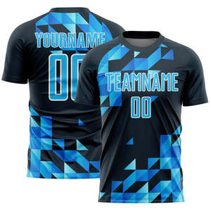 เสื้อฟุตบอลพิมพ์ลายแบบซับลิเมชั่น โพลีเอสเตอร์ 100% น้ำหนักเบาพิเศษ ชุดฟุตบอลแบบกำหนดเอง OEM ระบายอากาศได้ดี แขนครึ่งตัว - Product Image 3