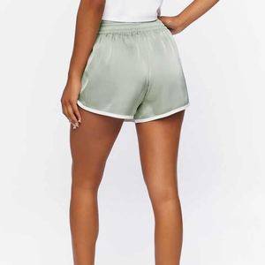 Pantalones cortos deportivos de LICRA de algodón transpirable para mujer, con tela suave diseñados a medida, fábrica al por mayor para gimnasio de yoga y activo - Product Image 3