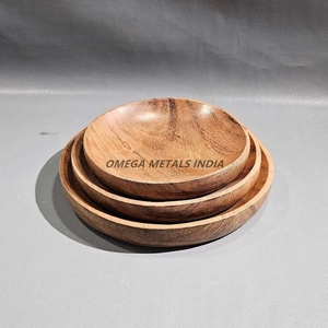Bandeja de madera de acacia de alta calidad con bordes curvos elegantes y superficie pulida para elementos esenciales de lujo para el hogar y la cocina - Product Image 3