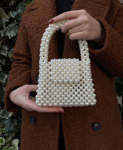 Bolso Hobo de plástico con cuentas de perlas de marfil, monedero de almacenamiento moderno hecho a mano | Elegante bolso de hombro con cuentas | Armario portátil grande y duradero - Product Image 1