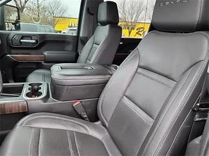 GMC Sierra 3500 Denali Turbo AWD 2021 d'occasion, sièges en cuir, intérieur clair - Product Image 4