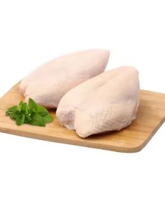 อกไก่แช่แข็งแบบกล่องจากซัพพลายเออร์บราซิล อุดมด้วยวิตามิน ไร้กระดูก จากโปแลนด์ เกรดพรีเมียม กระบวนการ BQF น้ำหนัก 130-300 กรัม - Product Image 1