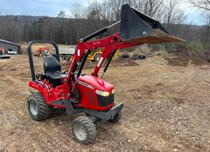 Tracteur agricole Massey Ferguson GC1705 avec godet chargeur, moteur diesel 280hrs 4x4, 22HP, 540 PTO, attelage 3 points, livraison gratuite - Product Image 5