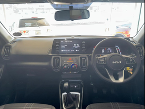 Auto Usado de Calidad a Precio Accesible, K-i-a So-net 1.5 LS 2026, Volante a la Derecha - Product Image 6