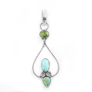 Colgante de Plata 925 Hecho a Mano para Mujer con Turquesa y Piedra Verde con Cristal, Joyería de Estilo Religioso - Product Image 2