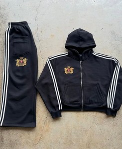 Ensemble survêtement streetwear de haute qualité avec logo personnalisé, pantalon de survêtement évasé et sweat-shirt, tissu en molleton français, survêtement empilé, survêtement pour homme - Product Image 3