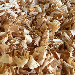 Virutas de madera a granel de primera calidad para ropa de cama de aves de corral y ganado Material de pino ecológico, alta absorción y bajo contenido de humedad - Product Image 1