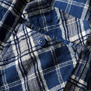 Camisa de franela azul superventas para esquí y snowboard de manga larga con cuello de polos y ojales estampado de logotipo personalizado - Product Image 5