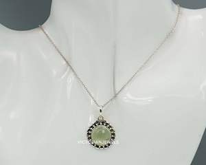 925 plata esterlina sólida mes de agosto piedra natal Prehnita con ajuste de bisel colgante de estilo floral - Product Image 4