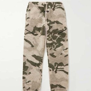 ชุดวิ่งออกกำลังกายแบบกำหนดเองผ้าเชอร์ปาวิ่งแบบหนาสำหรับผู้ชายกางเกงชีพแบบเรียบทรงโค้งตรงสำหรับฤดูหนาว - Product Image 4