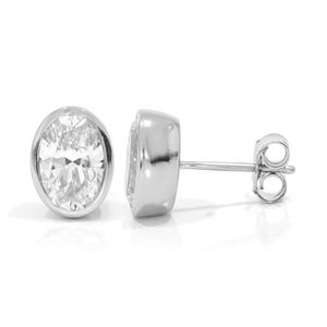 Boucles d'oreilles à clous en forme de diamant ovale - Product Image 2