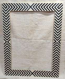 Espejo de pared de madera con incrustaciones de hueso de lujo moderno Tamaño regular de la mejor calidad para decoración del hogar al por mayor - Product Image 1