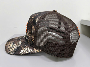 Sombrero de camionero de alta calidad con logotipo personalizado estructurado de camuflaje, malla transpirable para gorra clásica para exteriores, fabricado en fábrica de Vietnam - Product Image 2