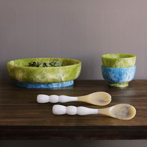Service à salade moderne de haute qualité en résine écologique, ensemble de cuisine pour la maison, fait à la main en Inde - Product Image 2