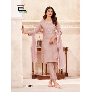 Fabricación India al por mayor comprar Kurti cosido 14Kg rayón bordado trabajo moda Kurtis para niñas Kurti conjunto para mujeres - Product Image 1