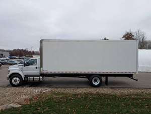 Ford F-750 Super Duty Diesel Turbo Manuel Gauche Métal Foncé Tissu R17 d'occasion 2024 à VENDRE - Product Image 2