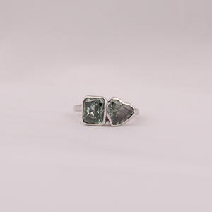 Anillo de Compromiso Fino para Mujer, con Diamante Cultivado en Laboratorio de Color Verde Único, Oro Blanco Sólido de 18 Quilates, con Corte Corazón y Radiante - Product Image 2