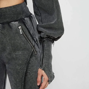 Sudadera con apliques de fabricante, conjunto de chándal con capucha y pantalones de chándal recortados con lavado ácido para mujer - Product Image 5