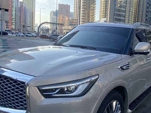 Cheap Used 2023-2024 V8 SUV AWD Leather Seats Dark Interior <b>Panoramic</b> Sunroof Automatic 360 Rear <b>Camera</b> - Product Image 6