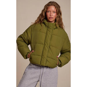 Manteau d'hiver personnalisé pour femme, chaud, respirant, à capuche, en toile tricotée, style doudoune, 100 % polyester, vêtement d'extérieur tendance, grandes tailles - Product Image 1
