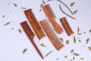 Faizacraft หวีไม้สะเดาบริสุทธิ์สำหรับจัดแต่งทรงผมป้องกันรังแคและผมร่วง - Product Image 3