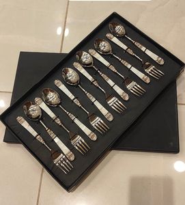 Ensembles de cuillères et fourchettes de service magnifiquement conçus pour les dîners et les occasions spéciales - Product Image 1