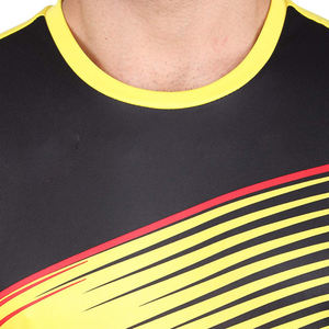 Camisetas de sublimación de diseño personalizado hechas de poliéster suave 100% Ajuste de secado rápido e impresión OEM para ropa deportiva - Product Image 5