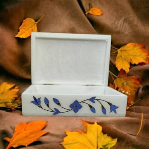 Boîte de rangement de bijoux de luxe en marbre blanc avec incrustations en laiton, fabriquée à la main, avec tailles et couleurs personnalisables, organisateur élégant - Product Image 3