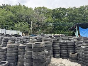 Compre Neumáticos Usados en Venta, Calidad de Exportación, Gran Cantidad, Flancos y Banda de Rodadura Limpios, Profundidad de Banda de Rodadura Ideal, Ideal para Revendedores a Precios Económicos - Product Image 4