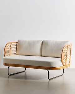 Banc élégant en rotin tissé à la main-Sièges d'intérieur durables avec siège allongé et design texturé - Product Image 1