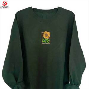 Pull d'hiver avec logo personnalisé pour femmes Sweat-shirt décontracté Impression graphique côtelée Conception doublée de toile Techniques lavées - Product Image 4