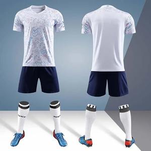 ชุดเสื้อเจอร์ซีย์ฟุตบอลชุดเสื้อเจอร์ซีย์เสื้อฟุตบอลลายทางสีเรียบออกแบบได้ตามต้องการ - Product Image 2