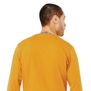 Comodidad dorada: Camiseta de cuello redondo de manga larga de algodón peinado 100% Airlume-Tono mostaza, estilo atemporal - Product Image 6