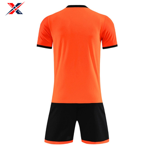 2025 Ropa de hombre Nuevo diseño Diseño personalizado Sublimado Transpirable Hecho de 100% Poliéster Venta al por mayor Precio más vendido Uniforme de fútbol - Product Image 4